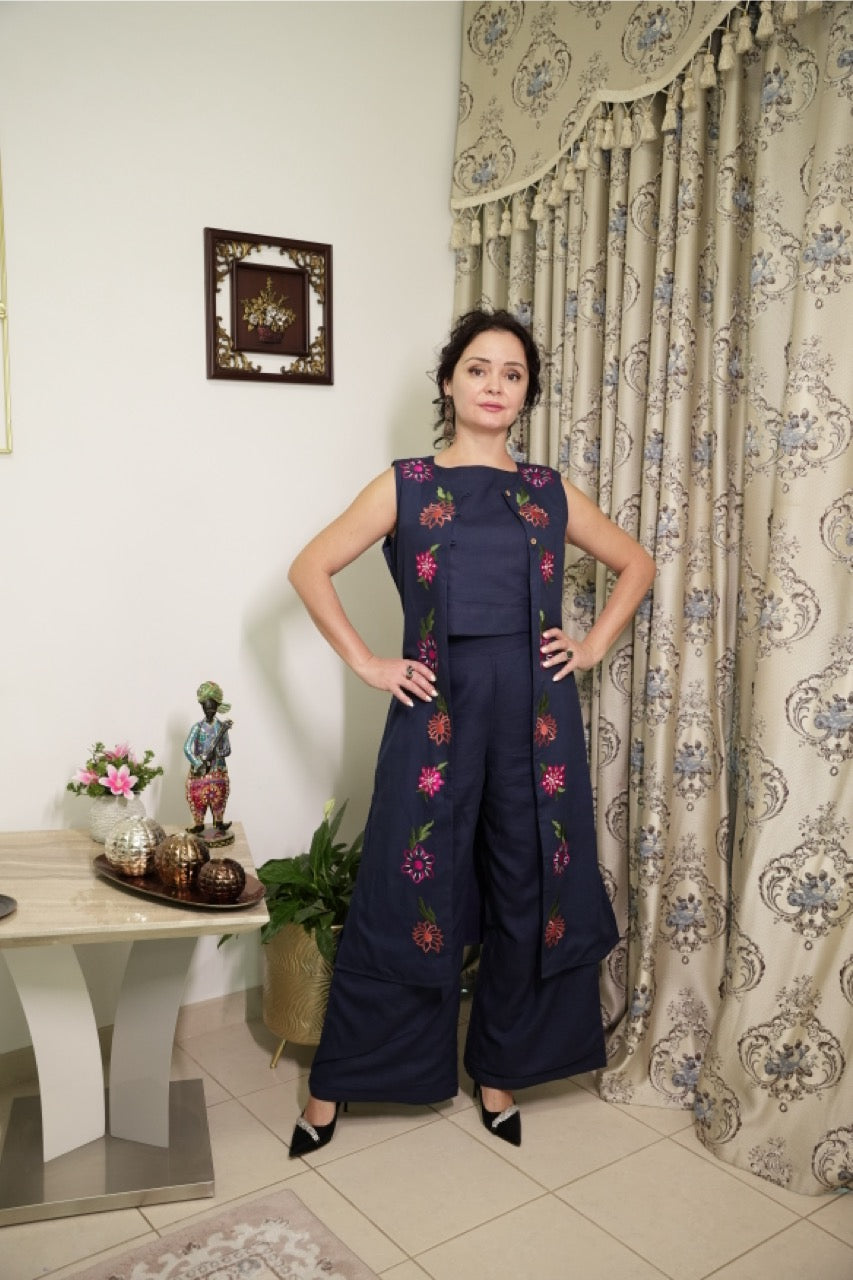 Linen Bloom Embroidered Cape