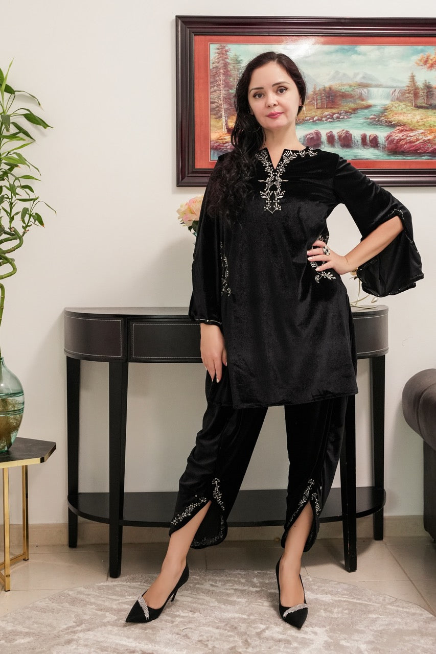 Statement velvet Tulip Pant Kurti set